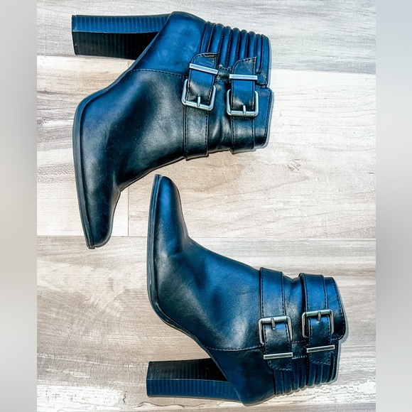 Beautiful hardly worn black booties perfect for date night or a rock show! - Picture 1 of 3